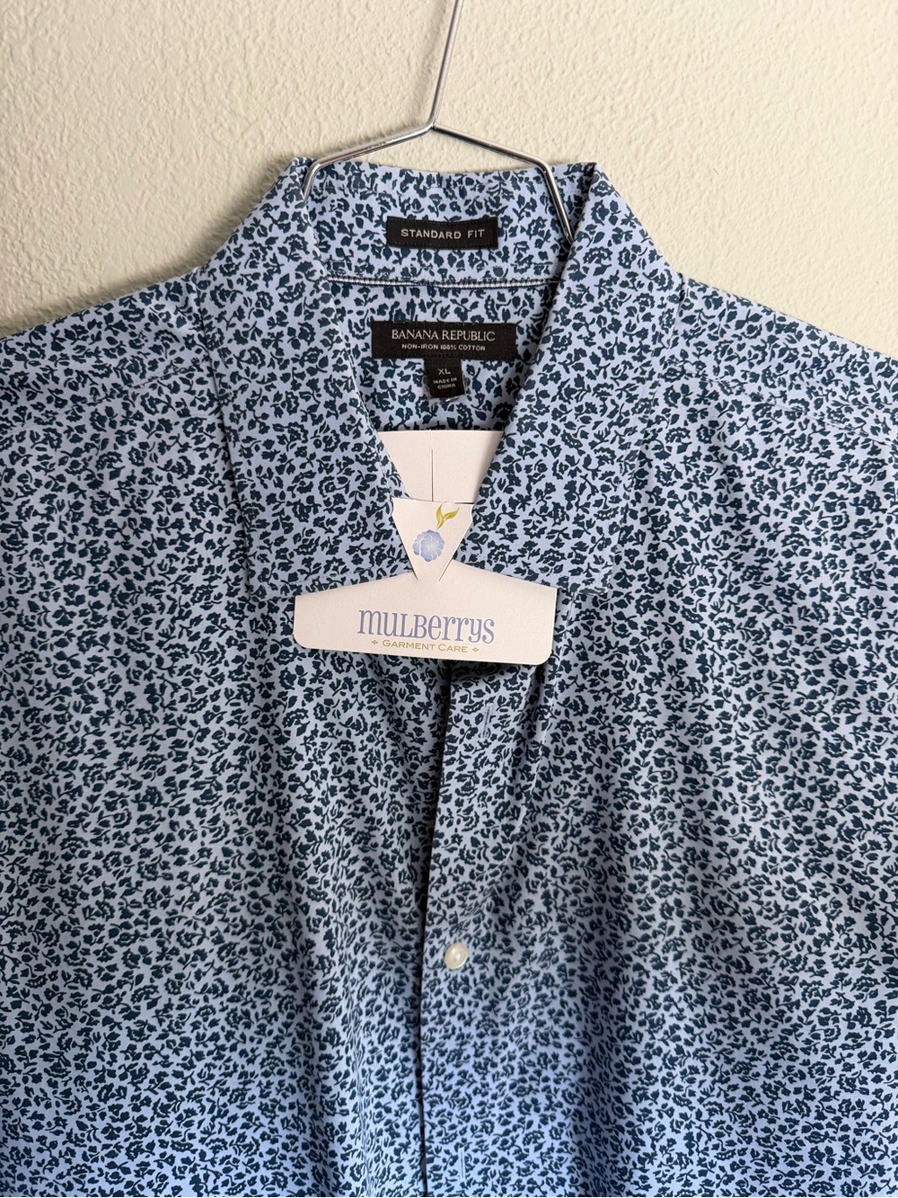 Banana Republic Men's Light Blue Shirt with Navy Floral Print